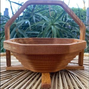 Collapsible wooden bowl